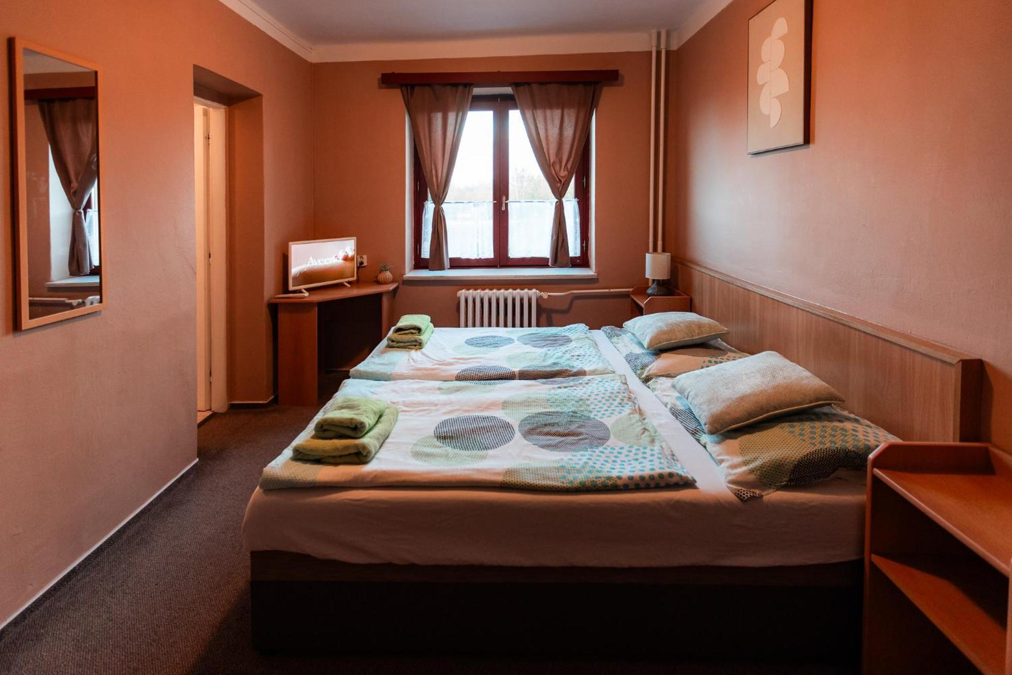Hotel Rozkos Česká Skalice Værelse billede